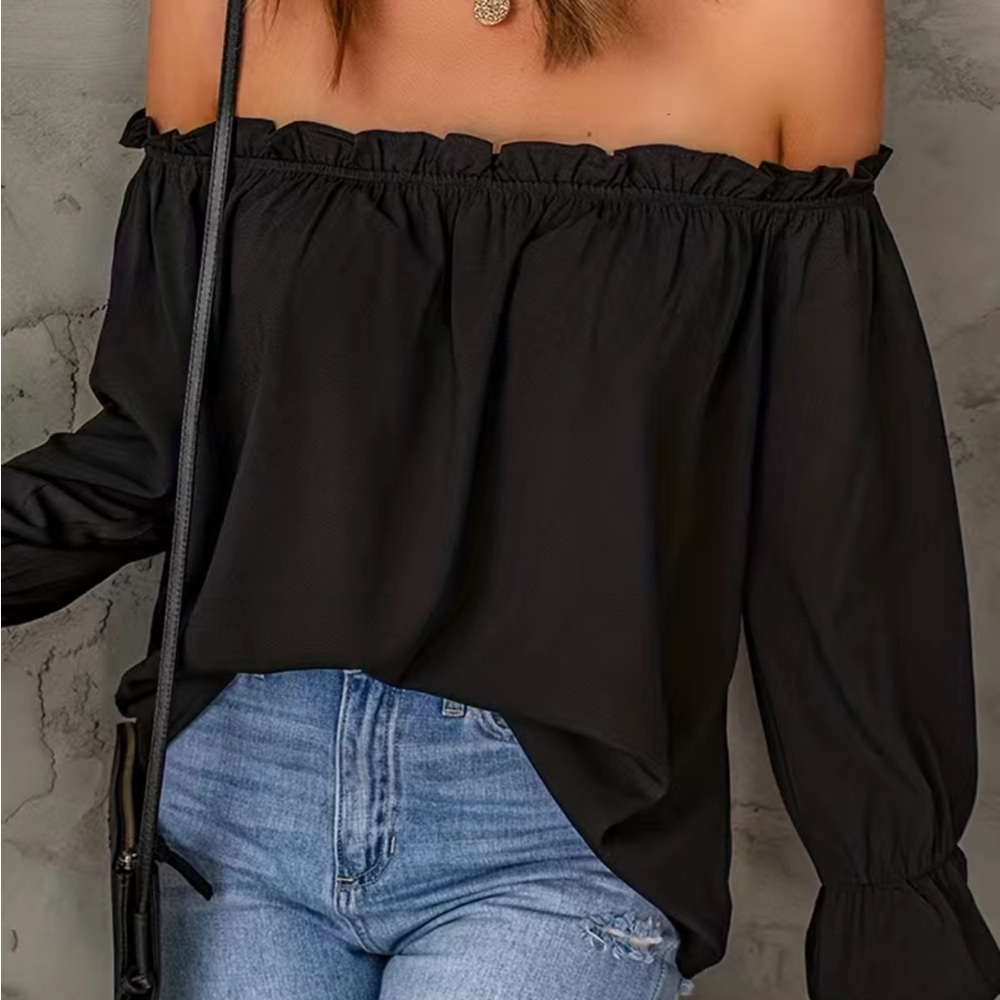 Women's NEW size medium SHEIN black fall fashion off the shoulder shirt Nwot 🏷️